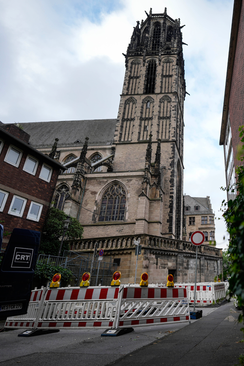 Foto von Fernwärmebaustelle an der der Salvatorkirche.